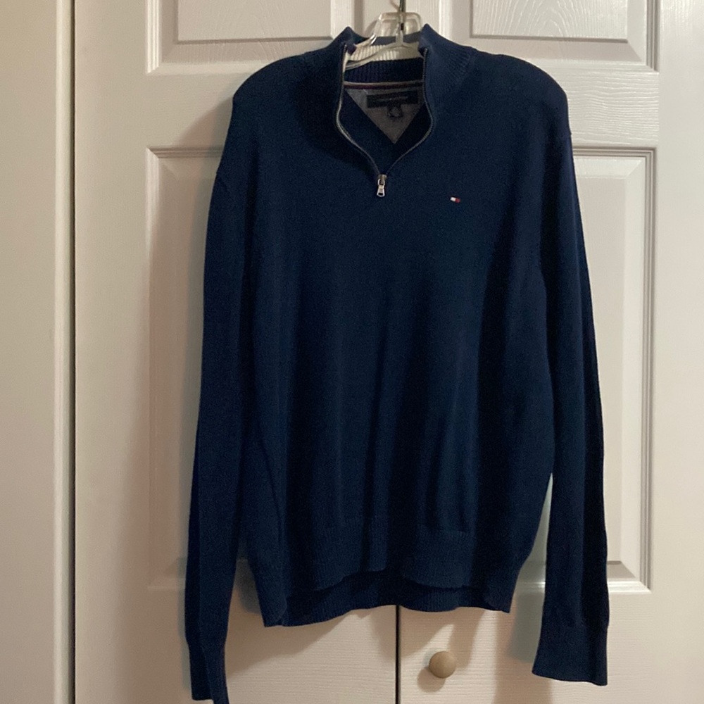 Tommy Hilfiger Men’s Large Sweater/Shirt